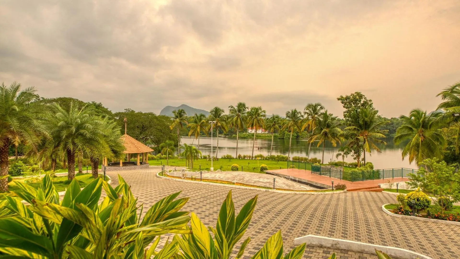 ***  Palette - Periyar Resort Kotamangalam India